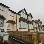25 Victoria Park Avenue