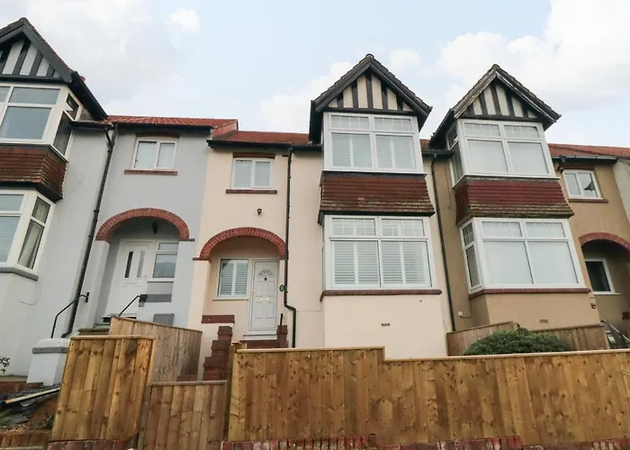 25 Victoria Park Avenue